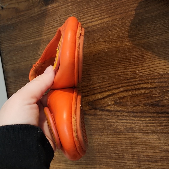 TORY BURCH Minnie Orange Leather Flats In Box 6.5 - Picture 6 of 8